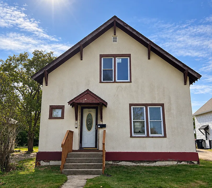 506 6th St SE