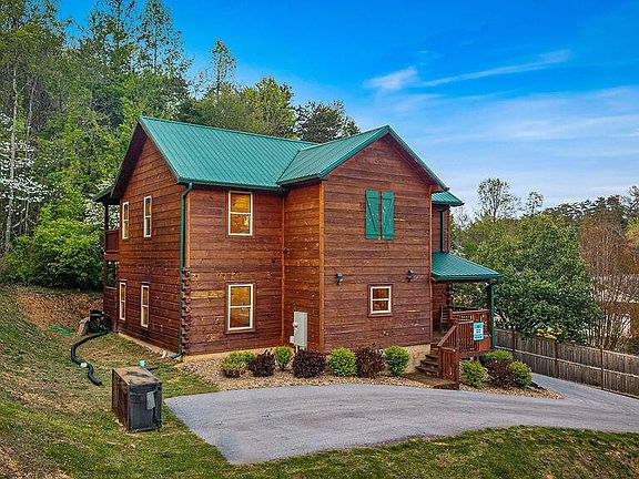 3rd image of 2918 Fiddlers Creek Way