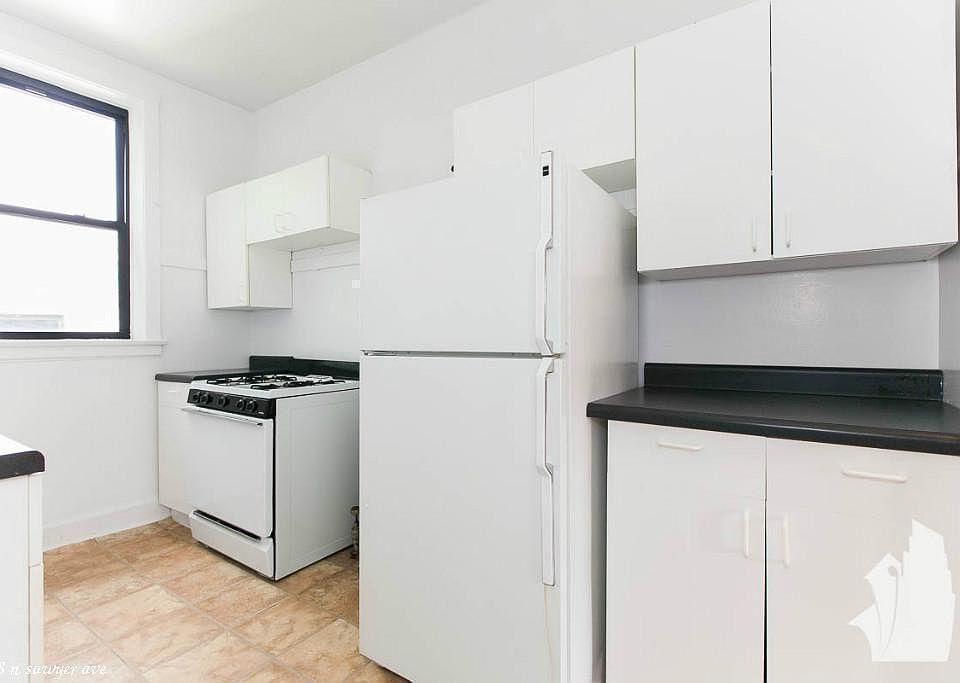 1st image of 2418 N Sawyer Ave #325