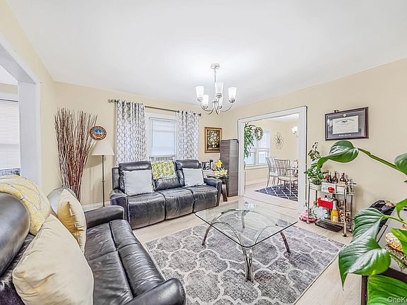4th image of 96 Van Cott Avenue