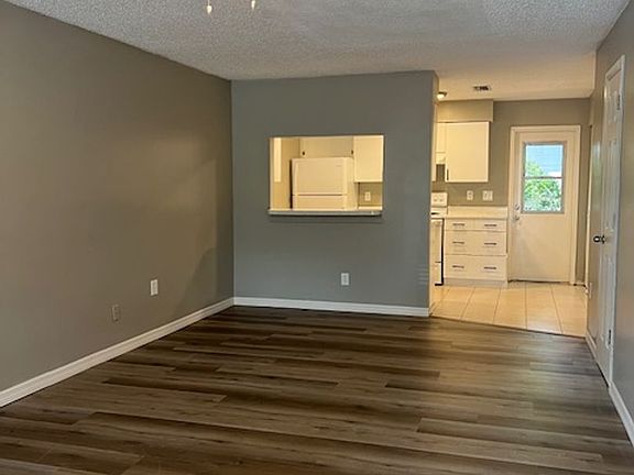5th image of 718 25th St W #0
