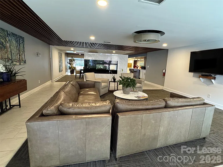 1323 Queens Rd #303 — Photo 31