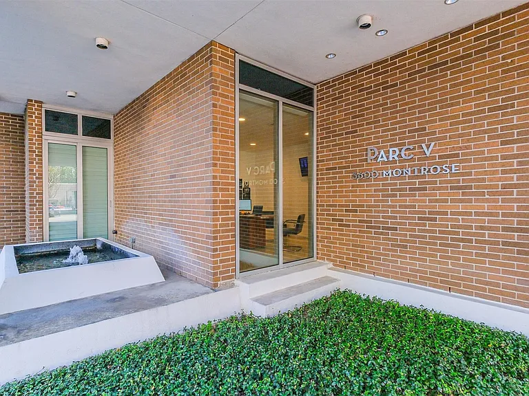 3614 Montrose Blvd #203 — Photo 30