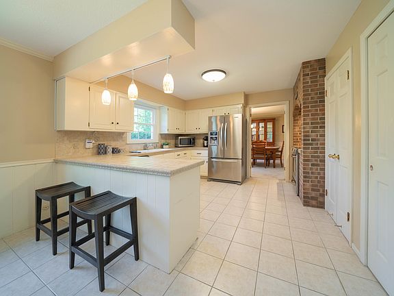 4th image of 1617 S Bonny Bruce Dr