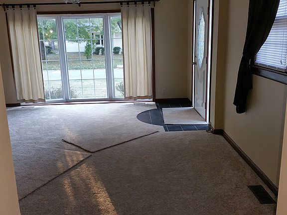 3rd image of 5301 N Fares Ave