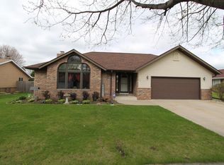 409 Jennifer Ave, Burlington, WI 53105