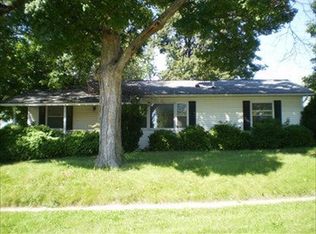 228 W Perry St, Pittsfield, IL 62363