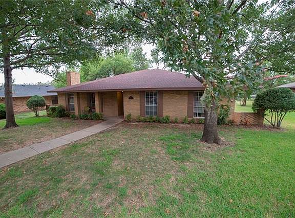 2nd image of 305 Highland Dr