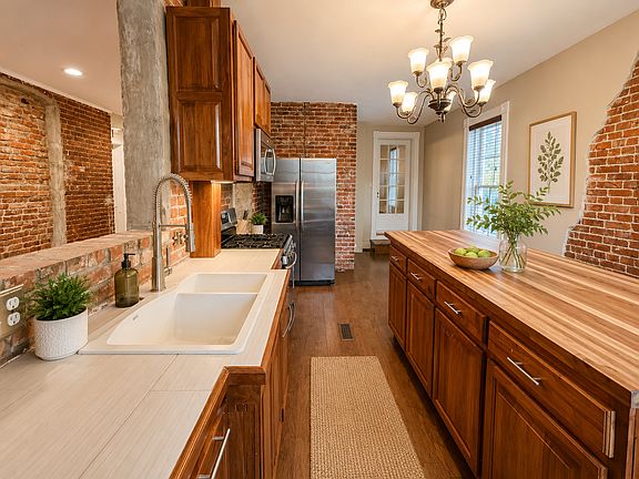 3rd image of 314-316 N 6th St #F