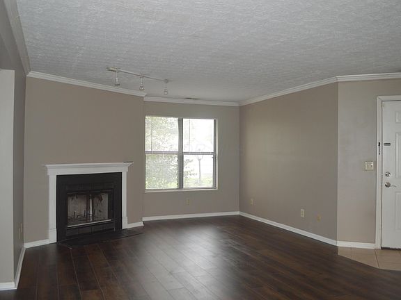 3rd image of 2744 Greystone Dr APT D