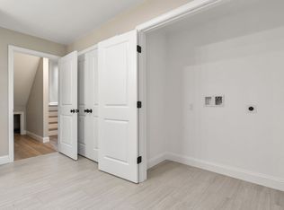 1 Bronson St, Fall River, MA 02721