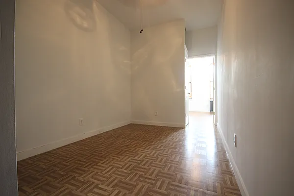 Rented by Nooklyn NYC LLC | media 2