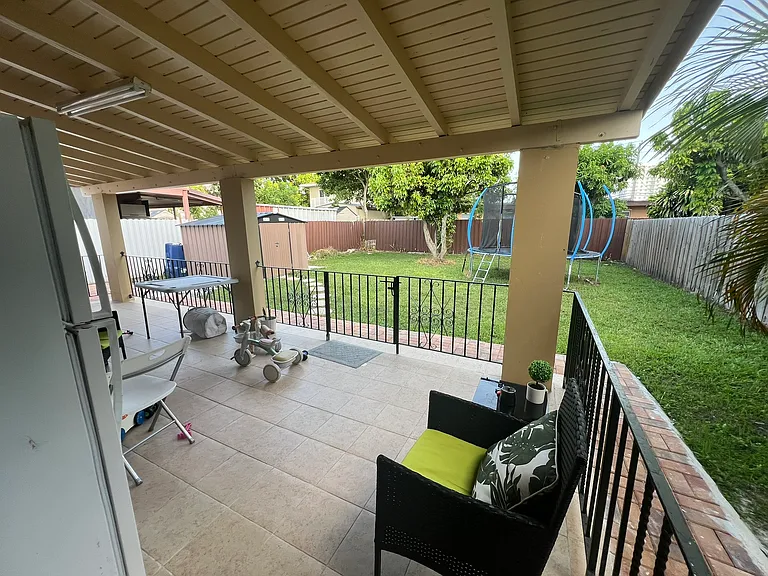 10850 SW 3rd St — Photo 24