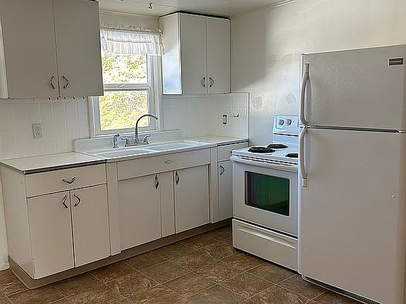 3rd image of 760 Grant St