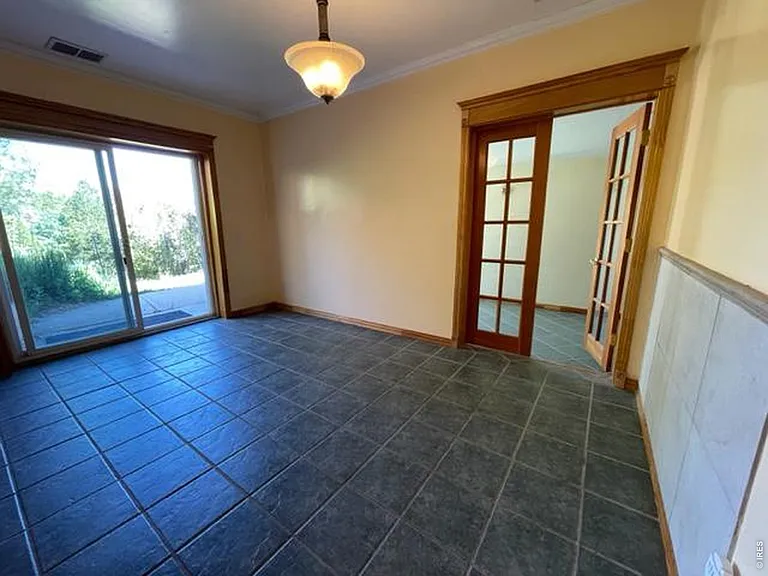 8 Valley View Dr — Photo 5