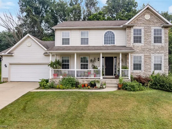 2693 Superior Dr, Uniontown, OH 44685