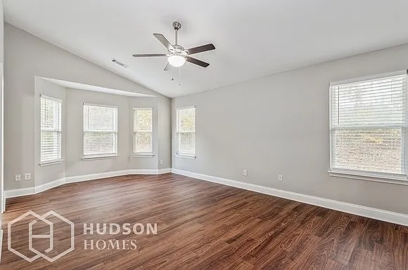 818 Round Tree Ct — Photo 10