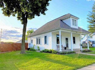 527 N Michigan St, Prairie Du Chien, WI 53821