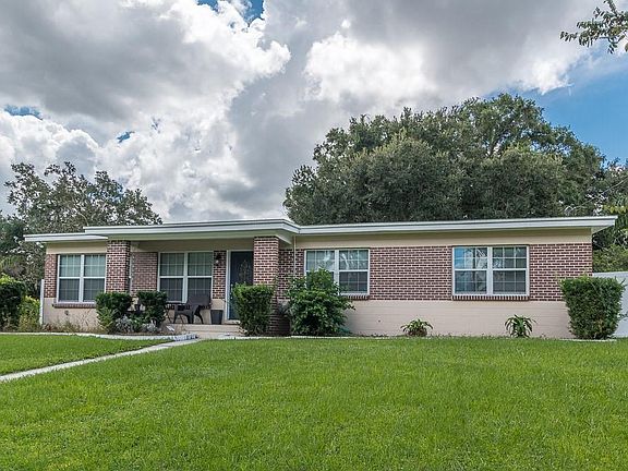 3rd image of 3407 River Grove Dr