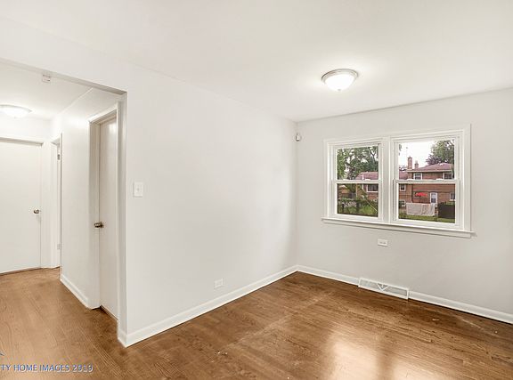 4th image of 1001 E 153rd St