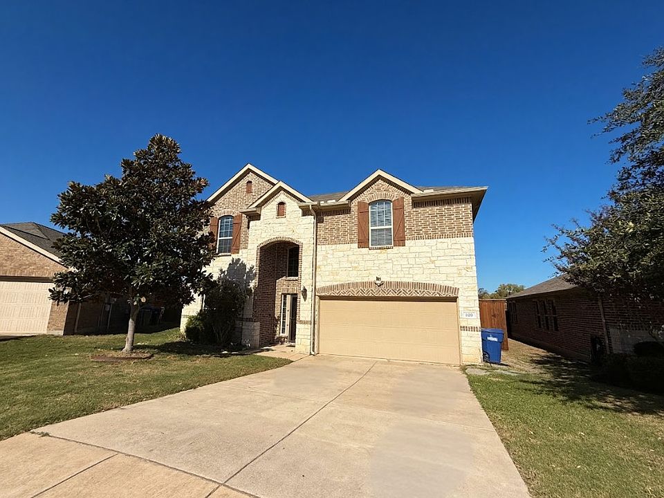 1st image of 820 Osage Dr