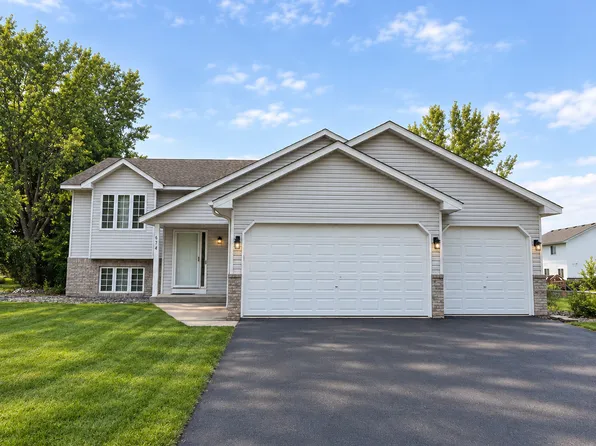 674 Lois Ln, Lino Lakes, MN 55014