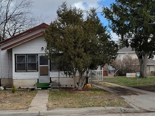 517 S Oak St, Lusk, WY 82225