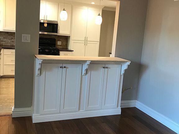 5th image of 1554 Albemarle Way