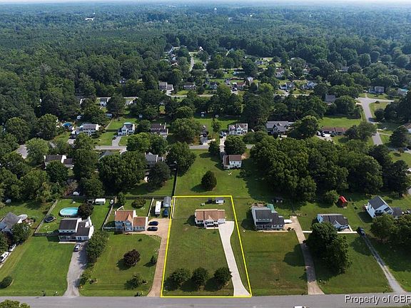 3rd image of 6766 Magnolia Dr