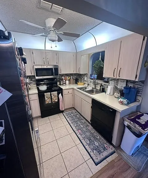 4315 Vantage Cir — Photo 12
