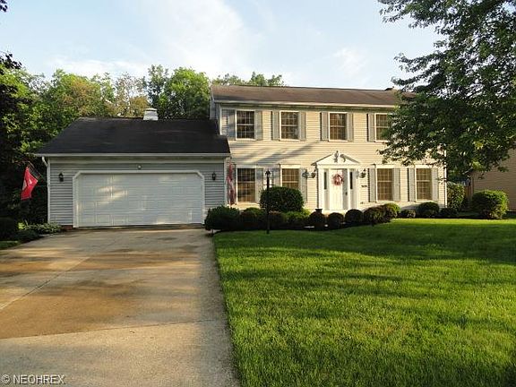 2nd image of 2626 Lermitage Pl