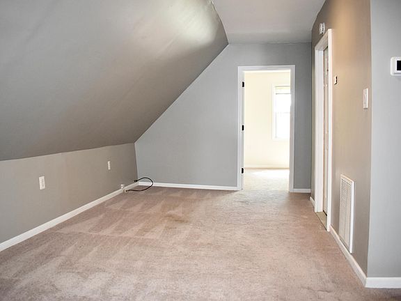 3rd image of 2610 W Cortland St #3
