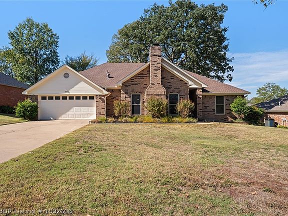 3rd image of 1611 Somerset Way