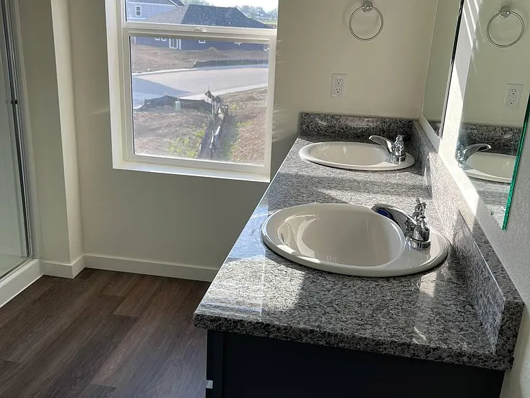 6045 Holstein Dr — Photo 25