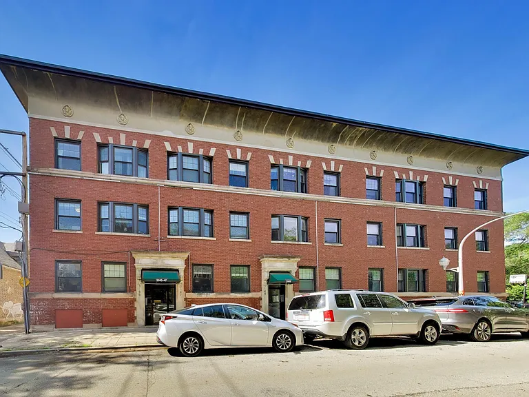 3149 W Lyndale St #2 — Photo 1