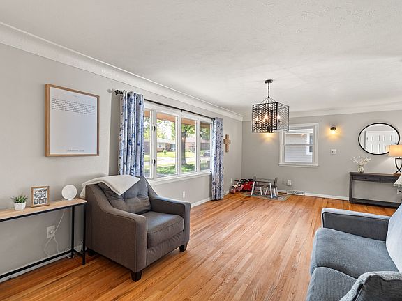 4th image of 4316 41st St