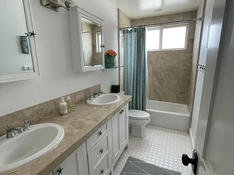 920 D Ave — Photo 14