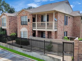 2255 Braeswood Park Dr APT 102, Houston, TX 77030