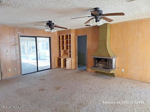 2nd image of 1204 Park Ln