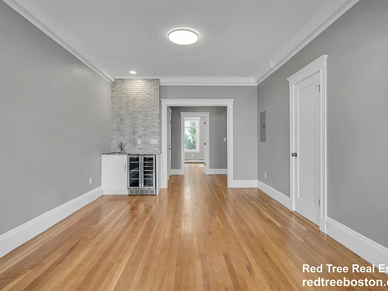142 Sutherland Rd #U1 — Photo 13