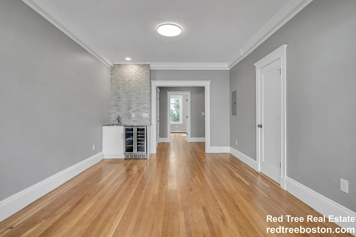 Building Photo - 142 Sutherland Rd #1