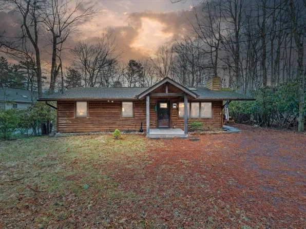 259 Tanglewood Dr, Pocono Pines, PA 18350