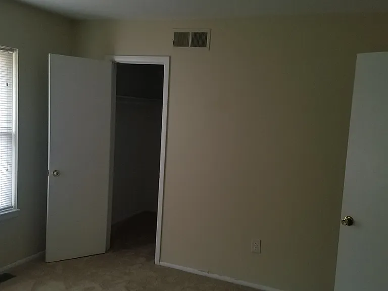 4 Chelsea Cir — Photo 4