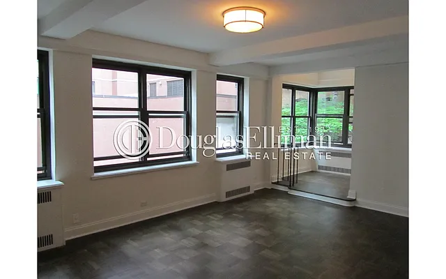 Rented by Douglas Elliman | media 14