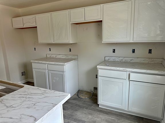 4th image of 6241 Basden Dr