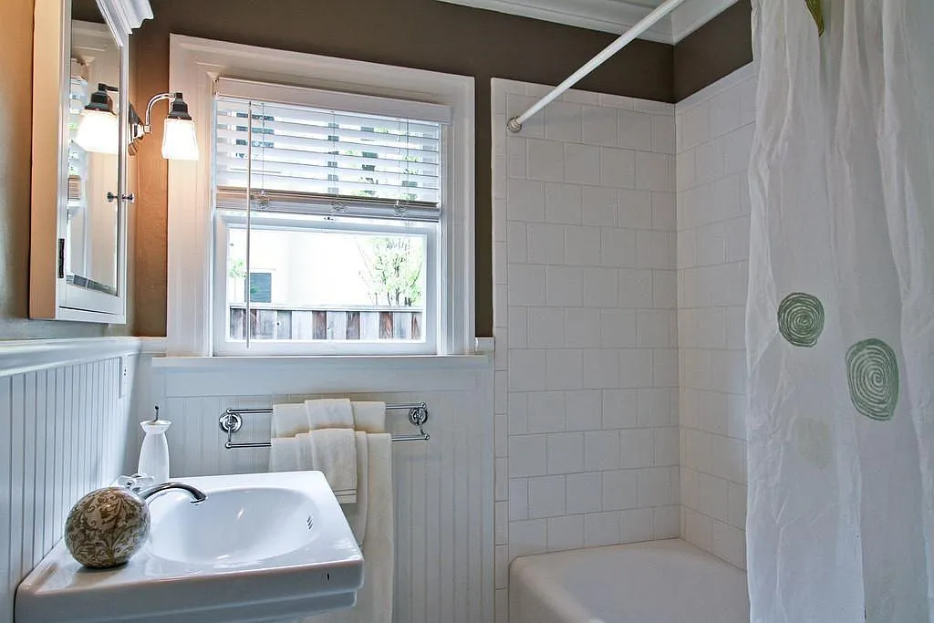 3 bed, 1100 sqft, $5,950 — Photo 4