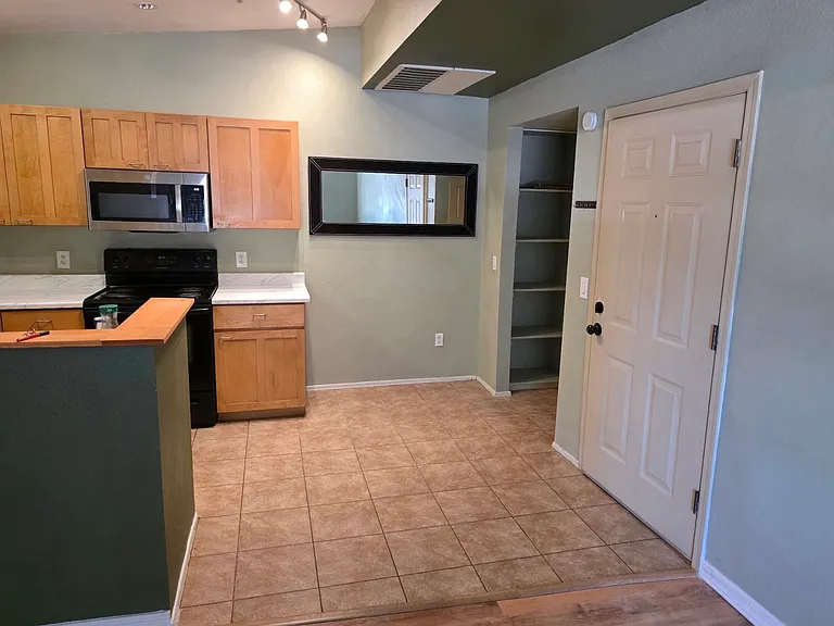1185 W University Ave #233 — Photo 3