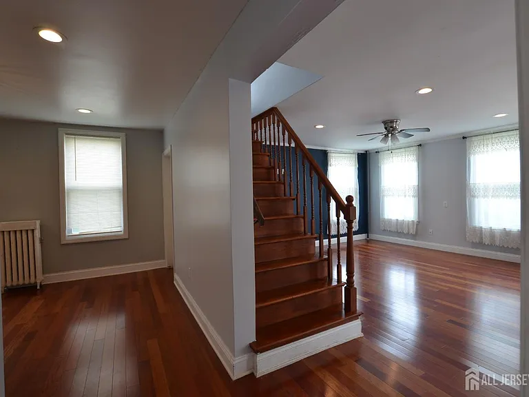 259 Main St — Photo 11
