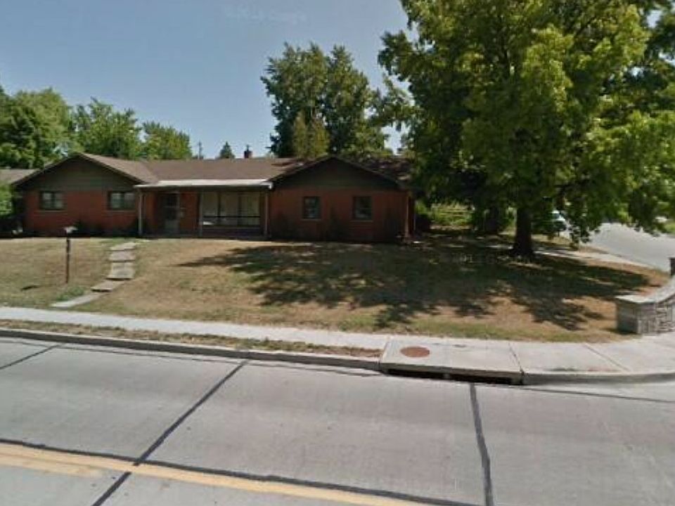 1st image of 2900 Elm St