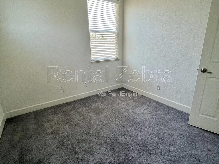 459 Jacobs Dr — Photo 19